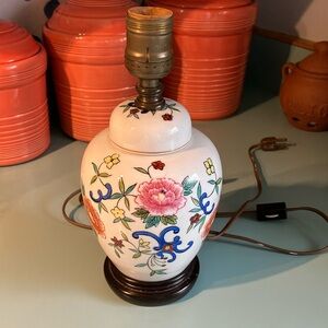 Vintage little floral lamp!